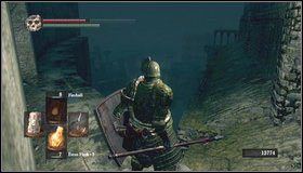 Możemy też wrócić się przed wieżę i wspiąć się na schody prowadzące w górę - New Londo Ruins (2) | Opis przejścia Dark Souls - Dark Souls - poradnik do gry