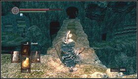 Na końcu drogi przełączamy dźwignię, aby obrócić most - The Catacombs (2) | Opis przejścia Dark Souls - Dark Souls - poradnik do gry