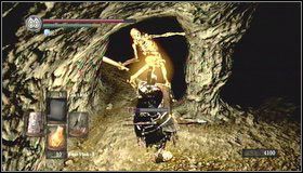 Na dole zbieramy przedmiot - Tomb of Kings (2) | Opis przejścia Dark Souls - Dark Souls - poradnik do gry