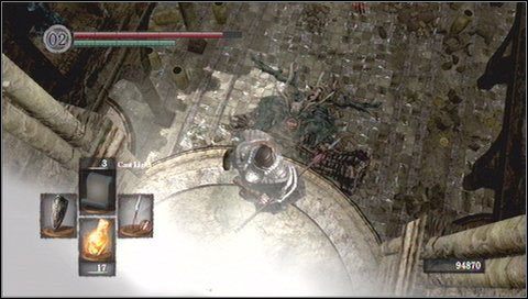 Po tym potężnym pierwszym ciosie musimy stosować prostą taktykę - wyłączamy namierzanie i przebiegamy za plecy przeciwnika - Asylum Demon | Jak zabić bossa w Dark Souls - Dark Souls - poradnik do gry