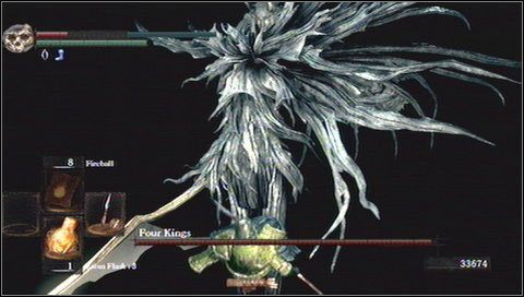 Każdy egzemplarz bossa (na raz może być ich 4) dysponuje następującymi atakami - Four Kings | Jak zabić bossa w Dark Souls - Dark Souls - poradnik do gry