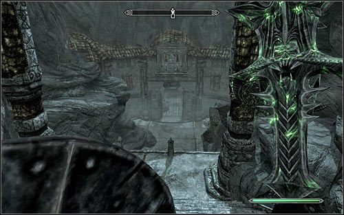 W dalszym ciągu podążaj na zachód, kierując się w stronę oznaczonego przez grę punktu - Wyprawa do ruin Bthardamz (1) | Jedyne lekarstwo | Solucja Skyrim - Skyrim - poradnik, mapy, questy