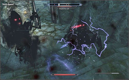 Ostrożnie zbliż się do wschodniej sali, w której powinieneś zauważyć Malkorana oraz towarzyszące mu wypaczone cienie - Oczyszczenie świątyni z sił zła (2) | Przedświt | Solucja Skyrim - Skyrim - poradnik, mapy, questy