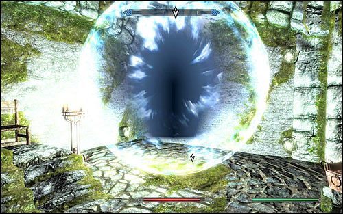 Jeżeli nie chcesz walczyć z magami, to możesz się tu zacząć skradać, bądź też pobiec w oznaczone przez grę miejsce, unikając po drodze walk - Wyprawa do Morvunskar | Pamiętna noc | Solucja Skyrim - Skyrim - poradnik, mapy, questy