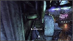 Przesuwaj się teraz w prawo, dzięki czemu po kilku chwilach dotrzesz do nowej półki #1 - Wejdź na dach budynku Ace Chemicals, żeby zabrać sprzęt | Główny wątek - Batman: Arkham City - poradnik do gry