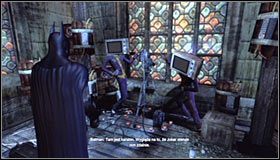 Z racji tego, że schody prowadzące do kościelnej dzwonnicy zostały uszkodzone w dalszym ciągu używaj haka, chwytając się kolejnych górnych półek #1 - Znajdź źródło strzału | Główny wątek w Batman Arkham City - Batman: Arkham City - poradnik do gry