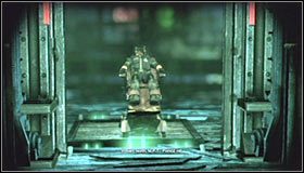 Zeskocz na niższą półkę, obróć się w lewo i stań na interaktywnej płycie #1 - Szarada Enigmy (2) | Misje poboczne w Batman Arkham City - Batman: Arkham City - poradnik do gry