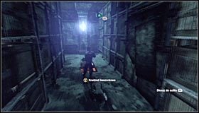 Kolejny wartownik patroluje środkową część pomieszczenia #1 - Wykradnij karty dostępu trzem strażnikom TYGERA tak, żeby nikt cię nie zobaczył ani nie usłyszał | Misje Kobiety-Kota - Batman: Arkham City - poradnik do gry