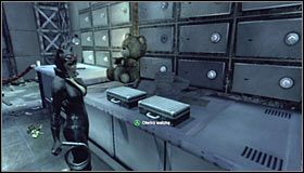 Po znalezieniu się w skarbcu zainteresuj się w pierwszej kolejności orchideą Trującego Bluszczu #1, którą Kobieta-Kot postanowi zniszczyć - Włam się do głównego skarbca i zdobądź łupy | Misje Kobiety-Kota - Batman: Arkham City - poradnik do gry