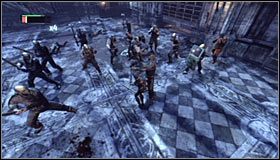 W sali tej czeka Cię najtrudniejsza jak dotąd bitwa, której podstawowym utrudnieniem będzie oczywiście konieczność poradzenia sobie z kilkudziesięcioma przeciwnikami - Zabierz Dwóm Twarzom łup Kobiety-Kota w muzeum | Misje Kobiety-Kota - Batman: Arkham City - poradnik do gry