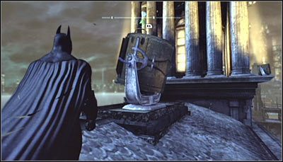 Odszukaj na dachu komisariatu policji wielki reflektor używany do wzywania Batmana (powyższy screen) i zeskanuj go - Mila Rozrywki - Zagadki słowne | Zagadki w Batman Arkham City - Batman: Arkham City - poradnik do gry