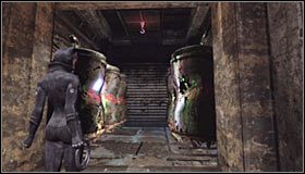 W celu dotarcia do miejsce ukrycia tego trofeum musisz wejść do budynku Krank Co - Mila Rozrywki - Kamery TYGERA, Balony, Trofea Kobiety-Kota | Zagadki - Batman: Arkham City - poradnik do gry