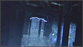 Skieruj się do głównego pomieszczenia i wejdź w interakcję z konsolą sterowania #1 - Dzielnica przemysłowa - Trofea Batmana (08-13) | Zagadki w Batman Arkham City - Batman: Arkham City - poradnik do gry