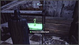Zajmij się eksploracją korytarzy zlokalizowanych pod głównym wejściem do budynku muzeum - Zaułki - Trofea Batmana (01-07) | Zagadki w Batman Arkham City - Batman: Arkham City - poradnik do gry