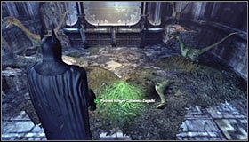 Ustaw się przy zamkniętej bramie na północ od trofeum, wybierz z inwentarza impuls elektryczny i wyceluj w silnik przemysłowy #1 - Muzeum - Trofea Batmana (01-10) | Zagadki w Batman Arkham City - Batman: Arkham City - poradnik do gry