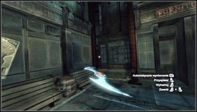 Odwróć się, wybierz z inwentarza zdalnie sterowany batarang i go wyrzuć #1, doprowadzając do tego, że wyleci z sekretnego przejścia - Cudowne Miasto - Trofea Batmana (18-25) | Zagadki w Batman Arkham City - Batman: Arkham City - poradnik do gry