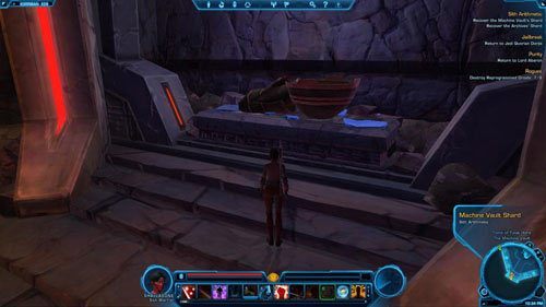 Wybiegnij z grobowca i omijając środek udaj się w lewo, do [9] - (L08) Sith Arithmetic | Sith Warrior | Star Wars The Old Republic - Star Wars: The Old Republic - poradnik do gry