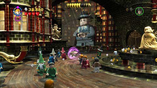 rzucamy samolotem, a to wszystko wykonujemy używając czaru WL - Mroczne czasy (2) | Opis przejścia - Rok 5 | LEGO Harry Potter Lata 5-7 - LEGO Harry Potter: Lata 5-7 - poradnik do gry