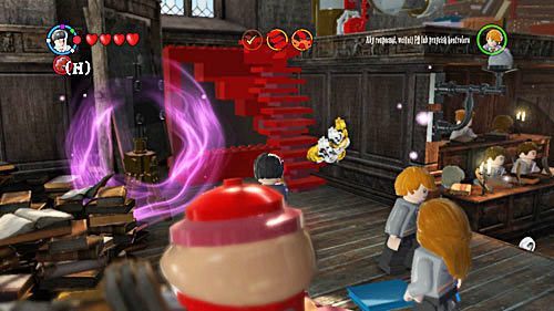 Wycinamy z kolejnej ściany klocki i budujemy ruchome schody - Nauka Diffindo | Opis przejścia - Rok 5 | LEGO Harry Potter Lata 5-7 - LEGO Harry Potter: Lata 5-7 - poradnik do gry