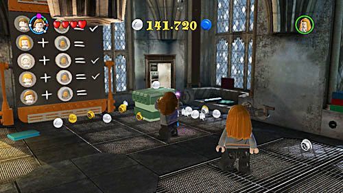 Strzelamy do dwóch tarczy w rogu pomieszczania w zamian otrzymamy klocki, składamy z nich kufer - Expecto Patronum | Opis przejścia - Rok 5 | LEGO Harry Potter Lata 5-7 - LEGO Harry Potter: Lata 5-7 - poradnik do gry