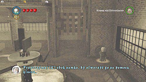 Podchodzimy do windy i otwieramy następny zamek, czekamy jednak chwilę aż Dumbledor wejdzie do środka - Odwiedziny u małego Toma Riddlea | Opis przejścia - Rok 6 - LEGO Harry Potter: Lata 5-7 - poradnik do gry