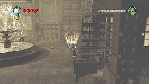 Przełączamy się z powrotem na osobę z kluczem i uruchamiamy mechanizm - Odwiedziny u małego Toma Riddlea | Opis przejścia - Rok 6 - LEGO Harry Potter: Lata 5-7 - poradnik do gry
