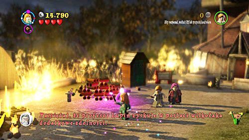 Używamy magii RD na stosie drewnianych klocków, pod nimi mamy możliwość kopania - Niekoniecznie wesołe święta | Opis przejścia - Rok 6 - LEGO Harry Potter: Lata 5-7 - poradnik do gry