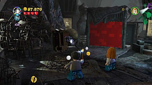 Uciekamy z łazienki i postanawiamy ukryć księgę Księcia Półkrwi - Miłość nie zna litości (2) | Opis przejścia - Rok 6 | LEGO Harry Potter Lata 5-7 - LEGO Harry Potter: Lata 5-7 - poradnik do gry