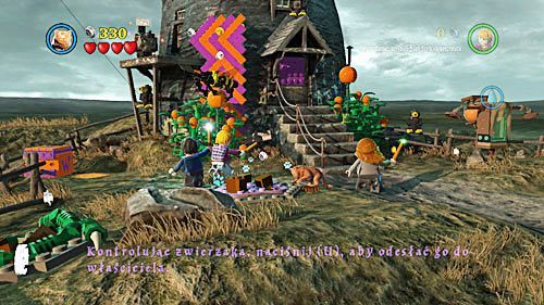 Przełączamy się na Hermionę i przywołujemy Krzywołapa - Ekscentryczny pan Lovegood (1) | Opis przejścia - Rok 7 - LEGO Harry Potter: Lata 5-7 - poradnik do gry