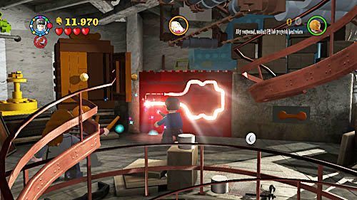 Podchodzimy do czerwonej ściany, wybieramy zaklęcie DF i uzyskujemy z niej klocki - Ekscentryczny pan Lovegood (2) | Opis przejścia - Rok 7 - LEGO Harry Potter: Lata 5-7 - poradnik do gry