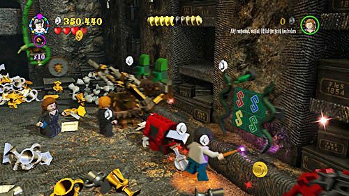 Dzięki temu uzyskamy klocki z których składamy mechanizm otwierający kufer - Klęska złodzieja | Opis przejścia - Rok 7 | LEGO Harry Potter Lata 5-7 - LEGO Harry Potter: Lata 5-7 - poradnik do gry