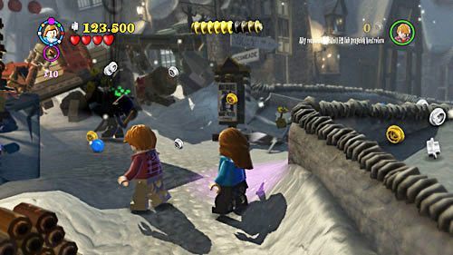 Dalszą drogę blokuje nam sterta klocków, musimy ją zniszczyć wkładając do kociołka 3 składniki - Powrót do szkoły | Opis przejścia - Rok 7 | LEGO Harry Potter Lata 5-7 - LEGO Harry Potter: Lata 5-7 - poradnik do gry