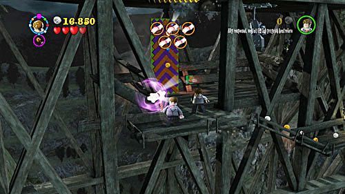 Przenosimy się na most, na konstrukcji którego mamy umieścić pięć ładunków wybuchowych - Paląc mosty (1) | Opis przejścia - Rok 7 | LEGO Harry Potter Lata 5-7 - LEGO Harry Potter: Lata 5-7 - poradnik do gry