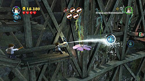 Ruszamy dalej w prawo trafiamy na urwaną kładkę - Paląc mosty (1) | Opis przejścia - Rok 7 | LEGO Harry Potter Lata 5-7 - LEGO Harry Potter: Lata 5-7 - poradnik do gry