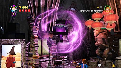 Podchodzimy Hermioną do różowej platformy i wyciągamy z torebki wielką szuflę i miotłę - Szatańska pożoga | Opis przejścia - Rok 7 | LEGO Harry Potter Lata 5-7 - LEGO Harry Potter: Lata 5-7 - poradnik do gry