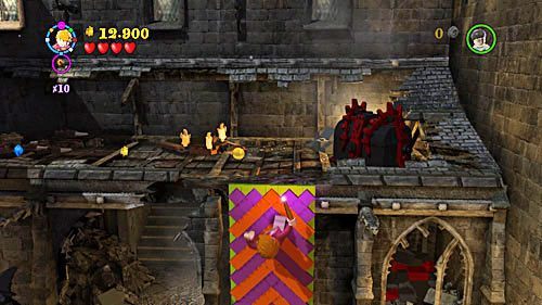 Podchodzimy Ronem do skrzynki Wesleaów i bierzemy przyssawki - Łzy Snapea | Opis przejścia - Rok 7 | LEGO Harry Potter Lata 5-7 - LEGO Harry Potter: Lata 5-7 - poradnik do gry