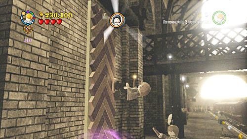 Ostatni szton znajdziemy na peronie, najpierw musimy znaleźć skrzynkę Wesleów, będzie ona za pierwszą kolumną po prawej - Skup się! | Znajdźki - Rok 5 | LEGO Harry Potter Lata 5-7 - LEGO Harry Potter: Lata 5-7 - poradnik do gry