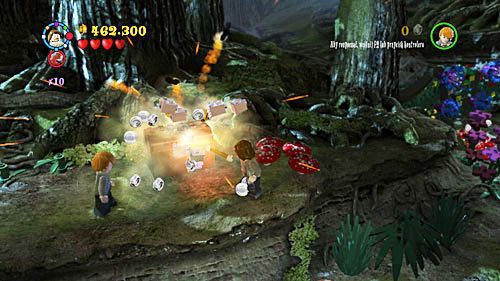 W drewnianej skrzyni zamkniętej na srebrną kłódkę, znajdziemy część herbu - Wielki wirtuoz | Znajdźki - Rok 5 | LEGO Harry Potter Lata 5-7 - LEGO Harry Potter: Lata 5-7 - poradnik do gry