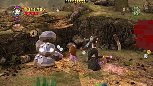 Usuwamy wszystkie kamienie leżące na różowej platformie (postać z czarną magią) - Felix Felicis | Znajdźki - Rok 6 | LEGO Harry Potter Lata 5-7 - LEGO Harry Potter: Lata 5-7 - poradnik do gry