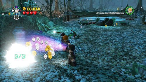 Po wyjściu z wody podchodzimy do różowej platformy i wyciągamy grzyb, wskakujemy po nim wyżej - Miecz i medalion | Znajdźki - Rok 7 | LEGO Harry Potter Lata 5-7 - LEGO Harry Potter: Lata 5-7 - poradnik do gry