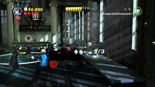 Podczas walki znajdujemy się w pomieszczeniu w którym mamy ograniczenie i nie możemy przez nie przejść - ZGREDEK! | Znajdźki - Rok 7 | LEGO Harry Potter Lata 5-7 - LEGO Harry Potter: Lata 5-7 - poradnik do gry