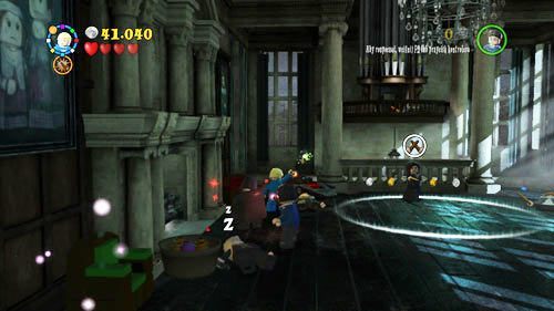 Ponownie pod koniec walki przechodzimy do końca pomieszczenia - ZGREDEK! | Znajdźki - Rok 7 | LEGO Harry Potter Lata 5-7 - LEGO Harry Potter: Lata 5-7 - poradnik do gry