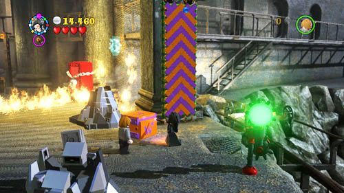 W sali ze smokiem po prawej stronie znajdziemy dźwignię - Klęska złodzieja | Znajdźki - Rok 7 | LEGO Harry Potter Lata 5-7 - LEGO Harry Potter: Lata 5-7 - poradnik do gry