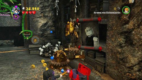 Po prawej stronie w skarbcu zobaczymy skrzynię, którą otwieramy czarną magią - Klęska złodzieja | Znajdźki - Rok 7 | LEGO Harry Potter Lata 5-7 - LEGO Harry Potter: Lata 5-7 - poradnik do gry