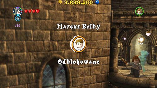 Dormitorium Ravenclaw - po lewej stronie będzie czarna ściana, niszczymy ją za pomocą czarnej magii - Dodatkowe sztony postaci - Hogwart (2) | Dodatkowe znajdźki | LEGO HP Lata 5-7 - LEGO Harry Potter: Lata 5-7 - poradnik do gry