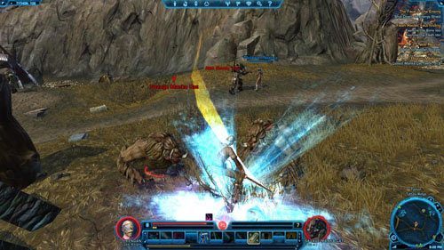 Po uśmierceniu każdej z grup wypatruj żółtych snopów światła, które mogą (ale nie muszą) wydobywać się z ciał zabitych Savage Manka Cats - (L06) Pilgrim Medicine | Tython | Star Wars The Old Republic - Star Wars: The Old Republic - poradnik do gry