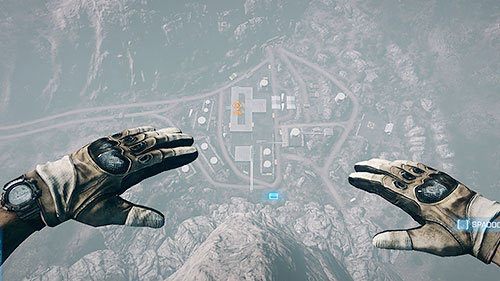 Aby dostać się do kolejnych przekaźników, atakujący muszą zeskoczyć z urwiska o wysokości 500m - Szczyt Demawendu | Mapy | Battlefield 3 - Battlefield 3 - poradnik do gry