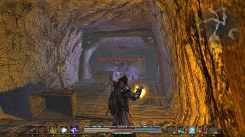 Kiedy odzyskasz kontrolę nad swoim bohaterem przejdź przez bramę znajdującą się za Lesterem (M4, 4) - Cztery stare kamienie (2) | Opis przejścia gry Arcania Fall of Setarrif - Arcania: Fall of Setarrif - poradnik do gry