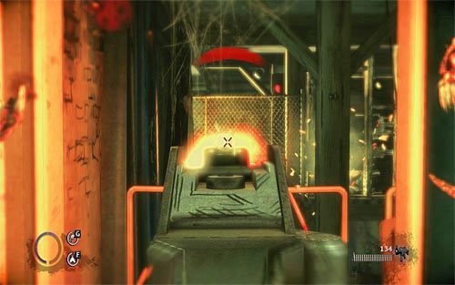 Po wyjściu z budynku skorzystaj z najbliższej drabinki i rozważ wejście w interakcję ze zlokalizowaną po lewej stronie kapliczką talentów - Fun and Games (2) | Opis przejścia The Darkness II - The Darkness II - poradnik do gry