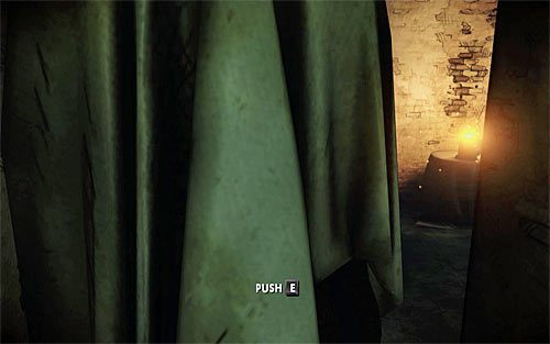 Jak zapewne pamiętasz z jednej z poprzedniej cut-scenek, Jackie stracił wszystkie moce Ciemności (na szczęście tylko chwilowo), tak więc przez kilka najbliższych minut będziesz musiał polegać na broniach - Rat in a Maze (2) | Opis przejścia The Darkness II - The Darkness II - poradnik do gry